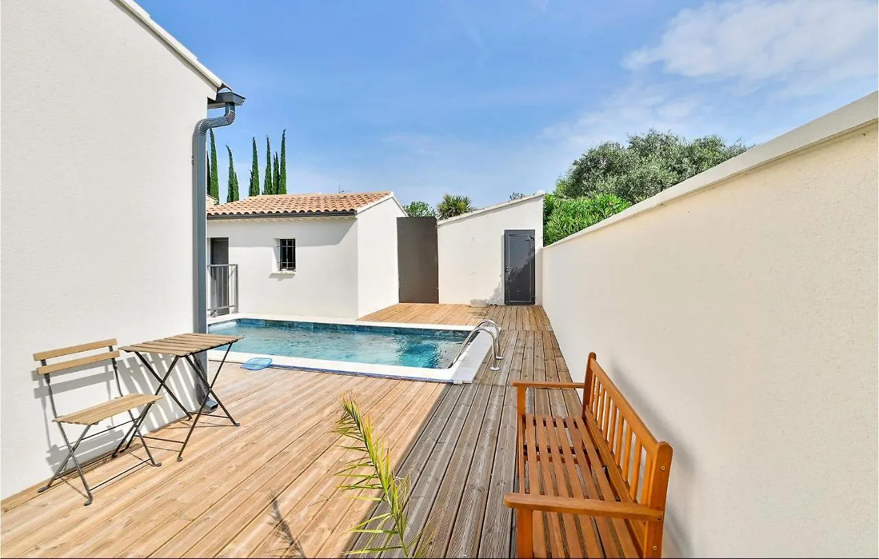 Holiday home Awesome Home In Monteux With Kitchen