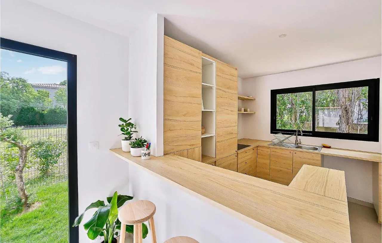 Holiday home Awesome Home In Monteux With Kitchen