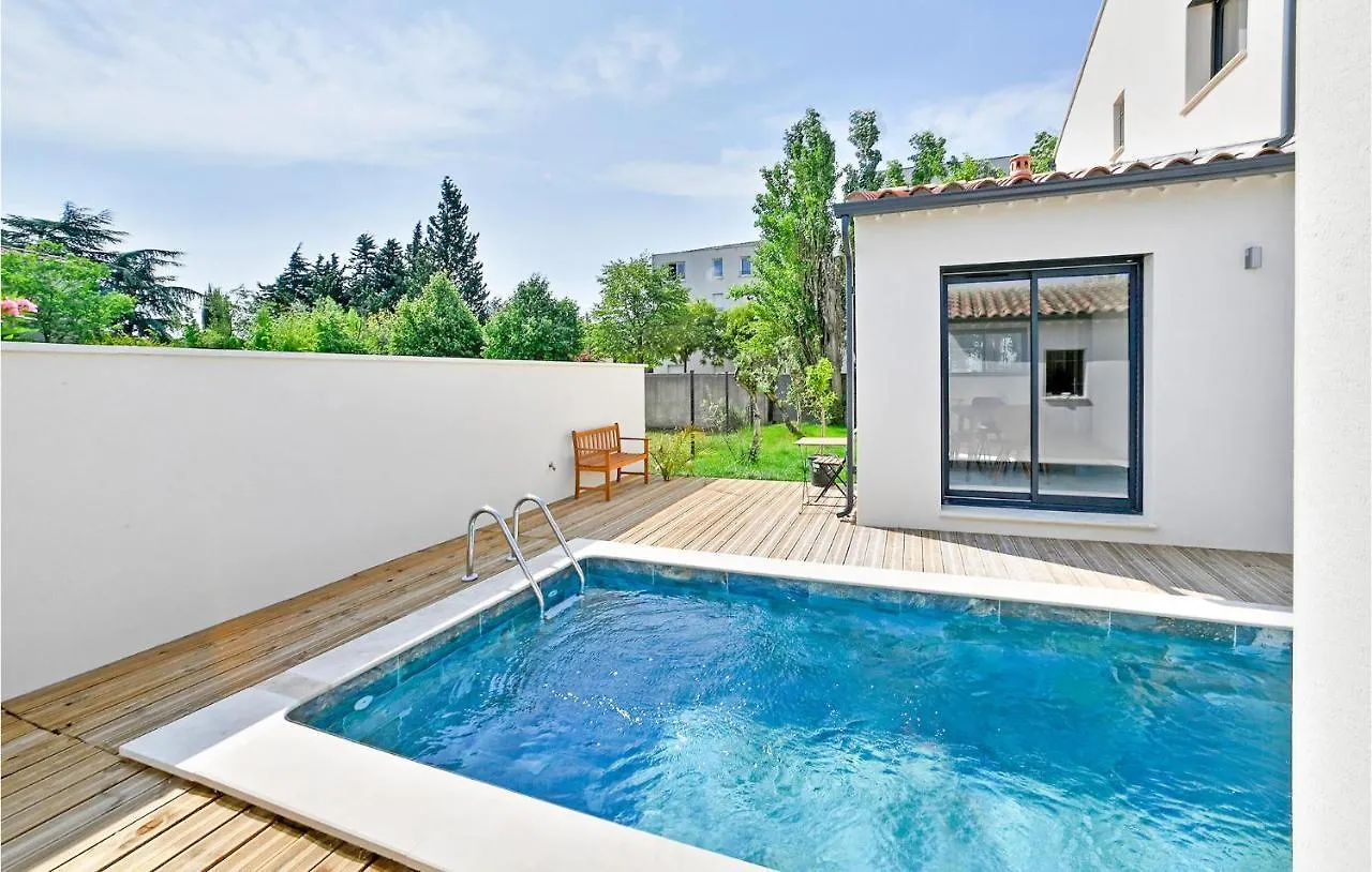 Holiday home Awesome Home In Monteux With Kitchen
